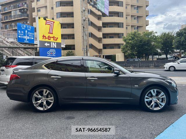 Nissan FUGA 2010-02 391077-23