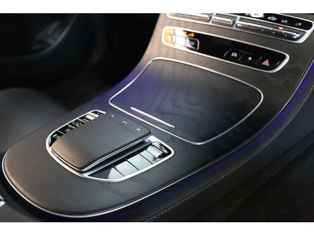 Mercedes Benz E-CLASS 2020-12 22976-16
