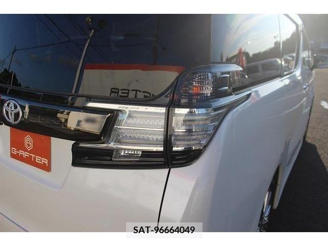 Toyota VELLFIRE 2017-06 369746-10