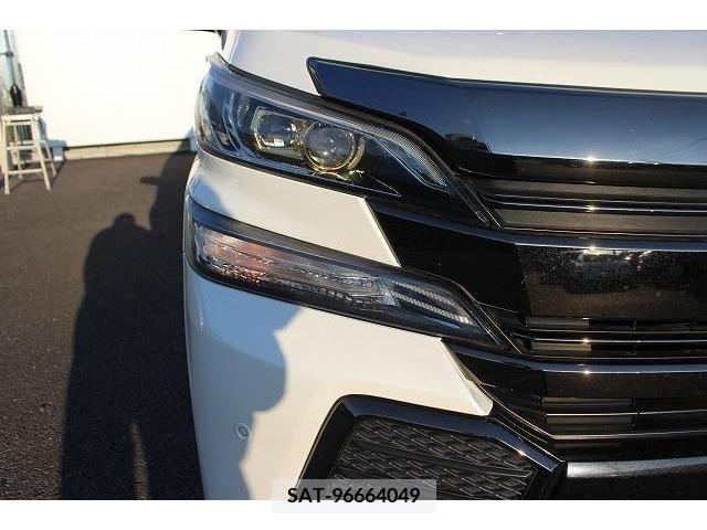 Toyota VELLFIRE 2017-06 369746-9
