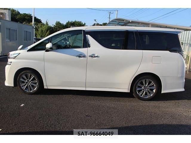 Toyota VELLFIRE 2017-06 369746-8