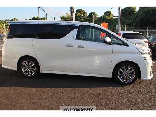 Toyota VELLFIRE 2017-06 369746-6