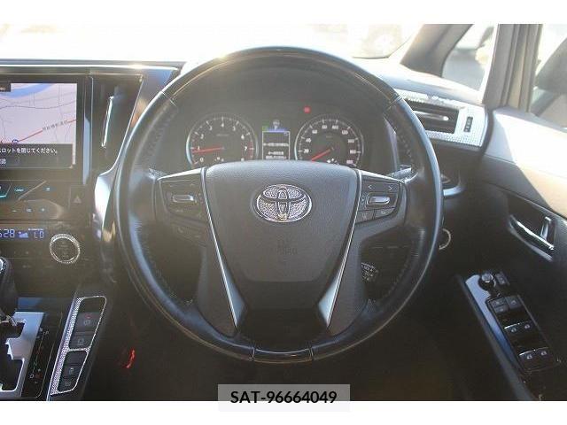 Toyota VELLFIRE 2017-06 369746-16