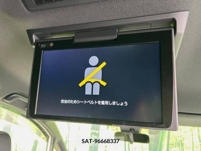 Toyota VOXY 2018-11 289897-3