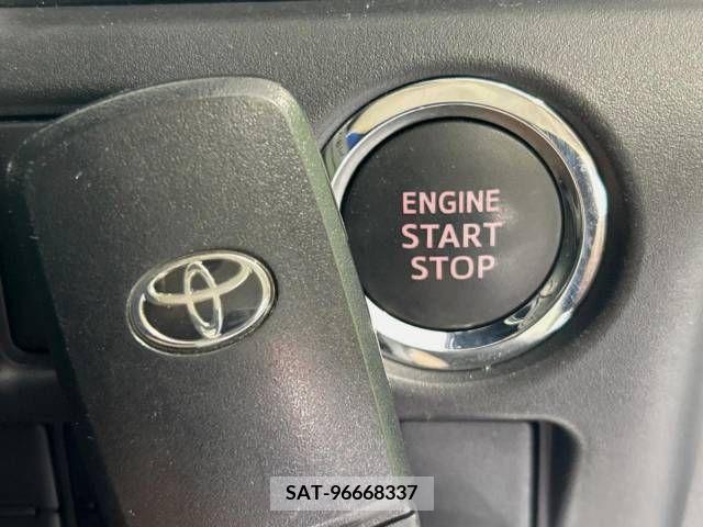 Toyota VOXY 2018-11 289897-7