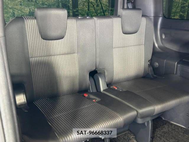 Toyota VOXY 2018-11 289897-10