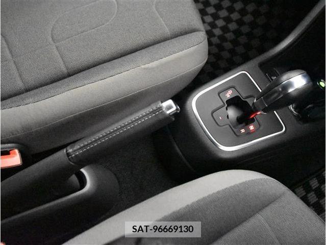 VolksWagen UP! 2015-12 373401-21