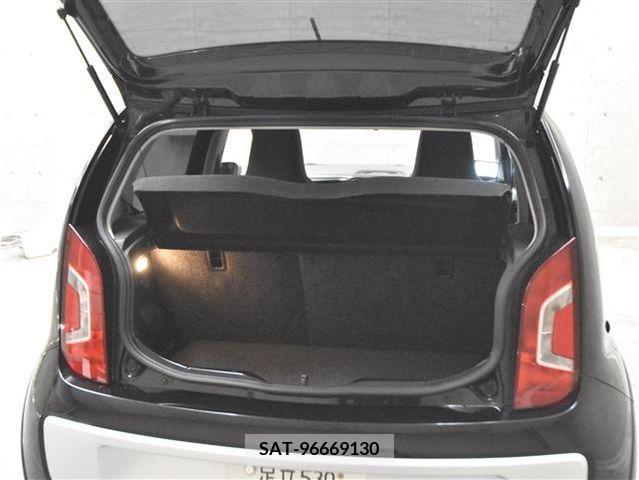 VolksWagen UP! 2015-12 373401-27