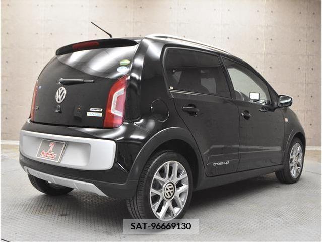 VolksWagen UP! 2015-12 373401-1