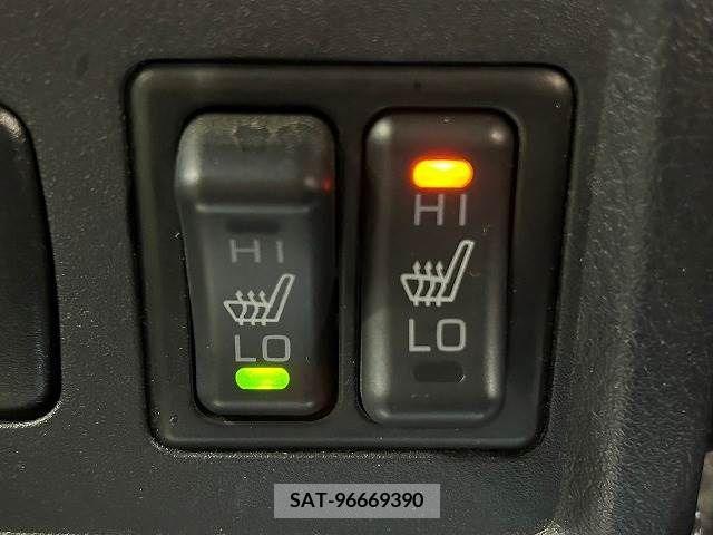 Mitsubishi PAJERO 2007-06 329717-6