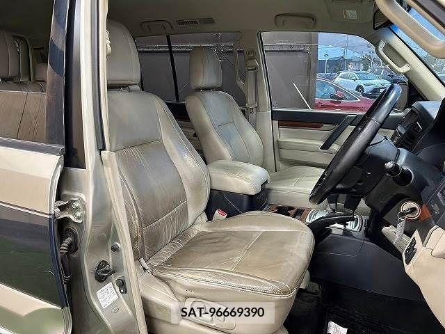 Mitsubishi PAJERO 2007-06 329717-8