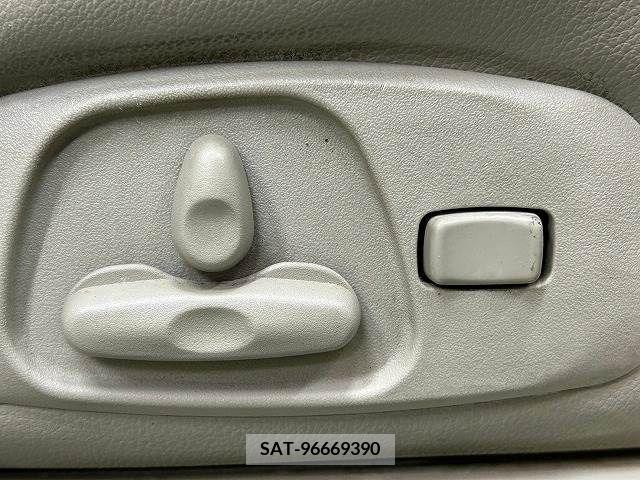Mitsubishi PAJERO 2007-06 329717-5