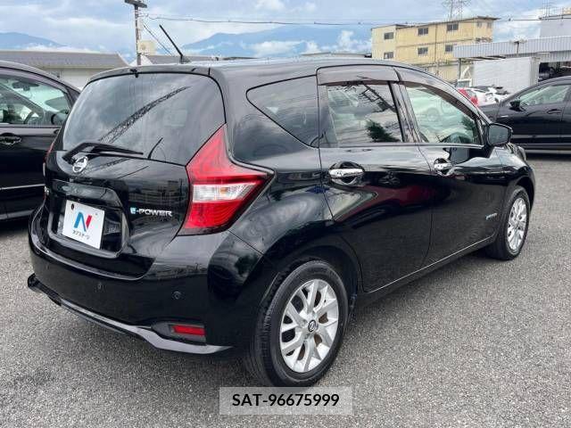 Nissan NOTE 2019-07 338552-17