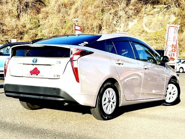 Toyota PRIUS 2016-01 192940-2