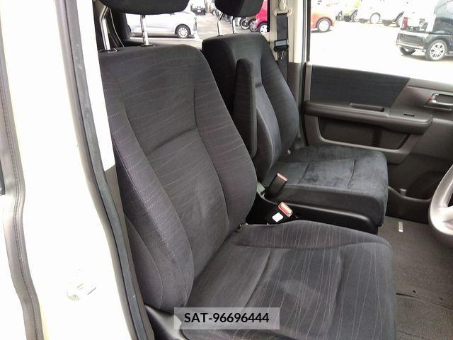 Honda e 2010-06 213464-17