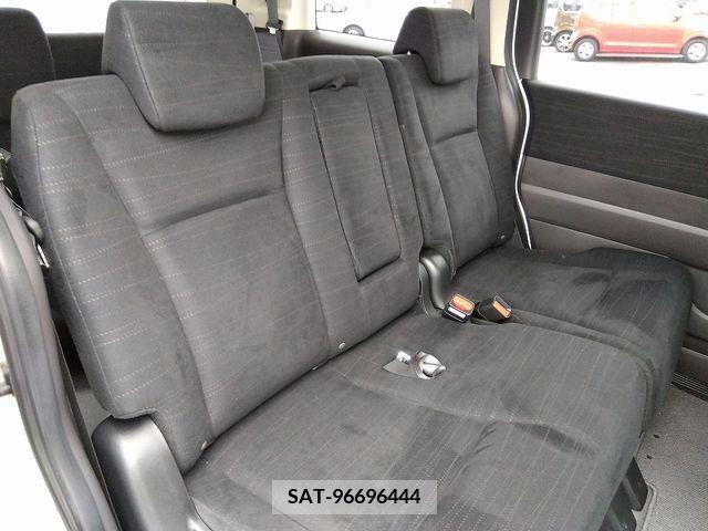 Honda e 2010-06 213464-18