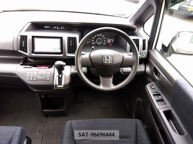 Honda e 2010-06 213464-3