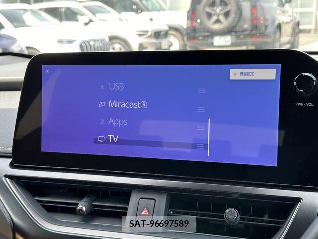 Lexus UX 2023-01 313523-4