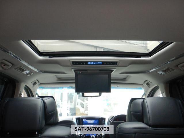 Toyota VELLFIRE 2018-11 340989-27
