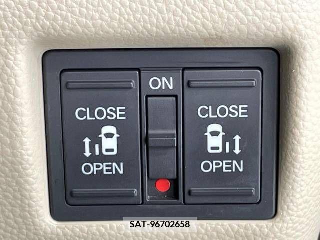 Honda N BOX 2020-08 352600-3