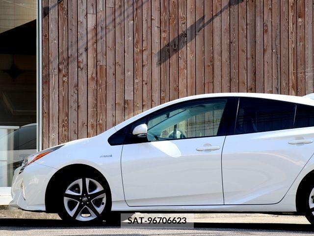 Toyota PRIUS 2017-04 216505-7