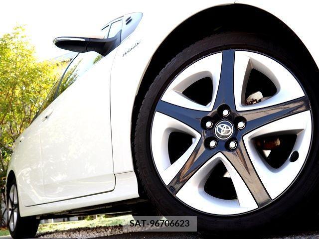 Toyota PRIUS 2017-04 216505-11