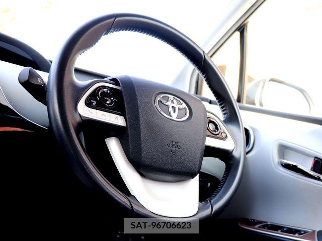 Toyota PRIUS 2017-04 216505-12