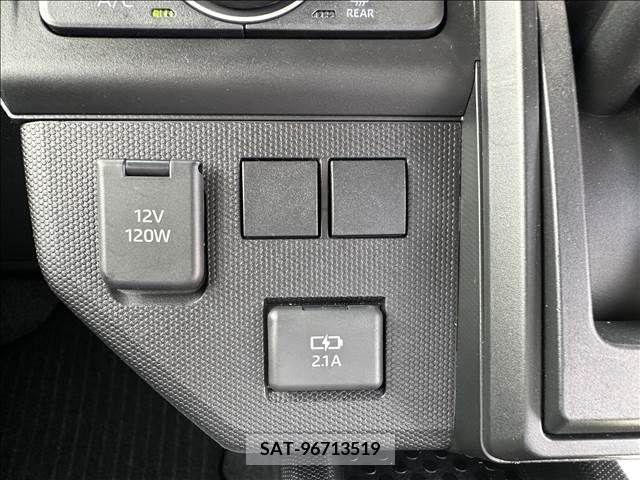 Daihatsu TAFT 2022-12 385810-23