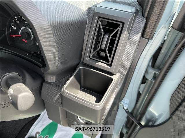Daihatsu TAFT 2022-12 385810-29