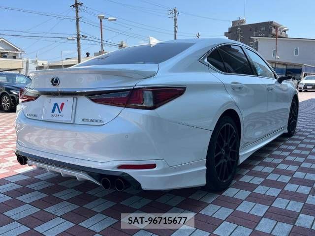 Lexus ES 2019-03 362729-17