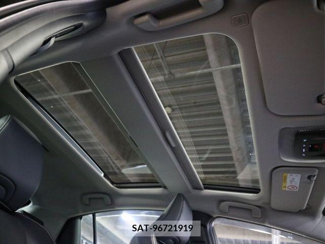 Toyota PRIUS 2023-04 281768-14