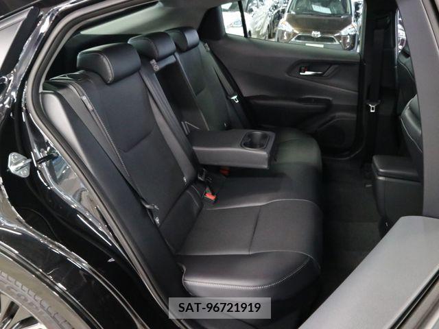 Toyota PRIUS 2023-04 281768-12