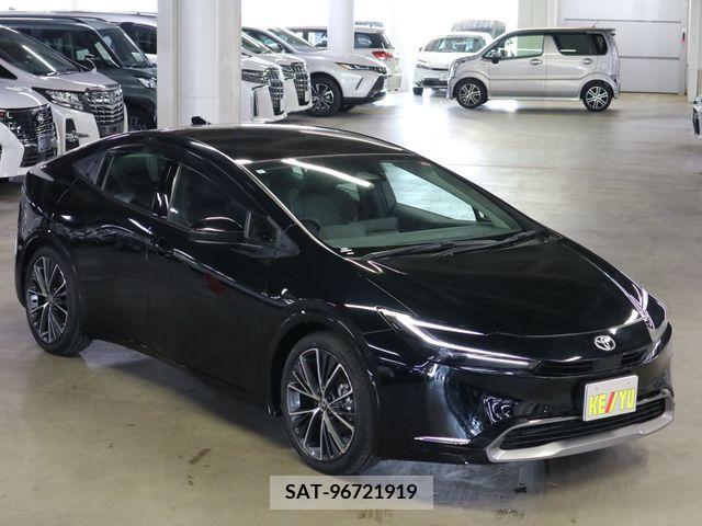 Toyota PRIUS 2023-04 281768-3
