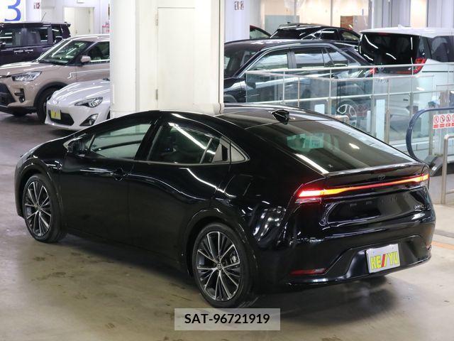 Toyota PRIUS 2023-04 281768-6