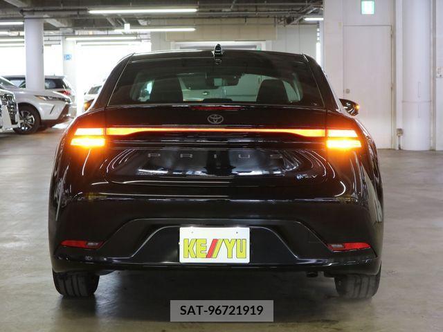 Toyota PRIUS 2023-04 281768-5