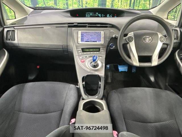 Toyota PRIUS 2012-07 377827-1