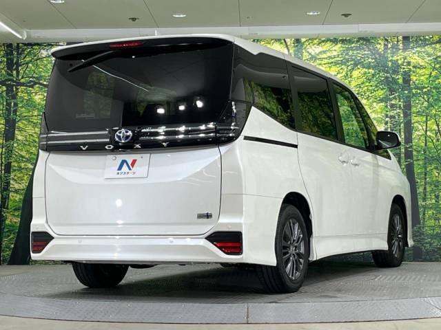 Toyota VOXY HYBRID 2023-03 28419-17