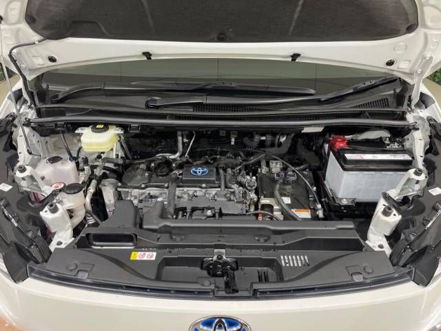 Toyota VOXY HYBRID 2023-03 28419-18