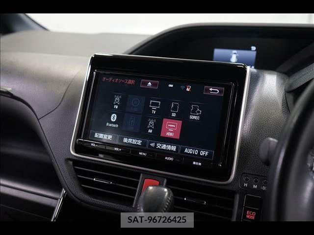 Toyota VOXY 2017-08 321549-8