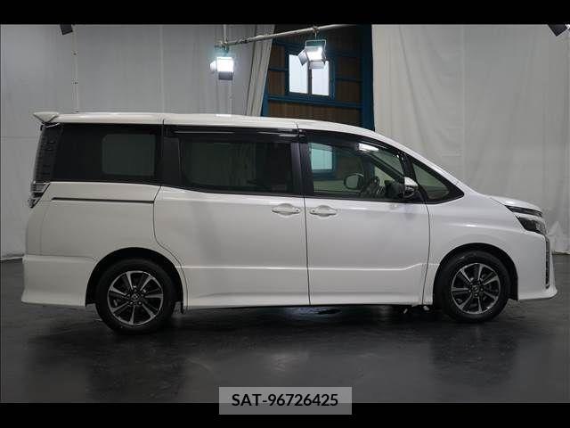 Toyota VOXY 2017-08 321549-13