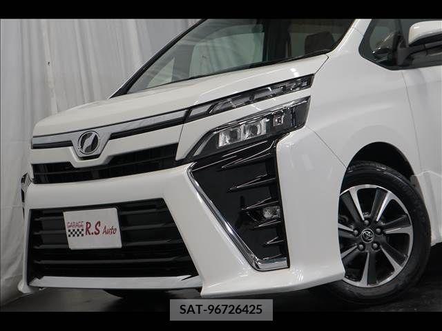 Toyota VOXY 2017-08 321549-0