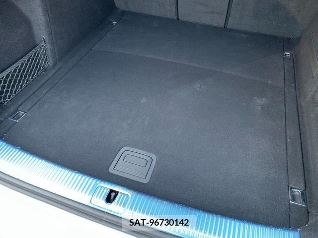 Audi A4 2022-09 379866-18