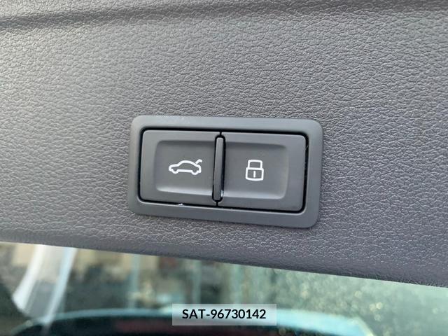 Audi A4 2022-09 379866-17