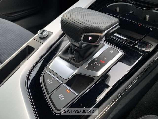 Audi A4 2022-09 379866-12