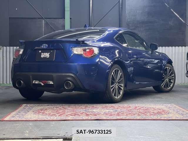 Toyota 86 2012-08 380763-1