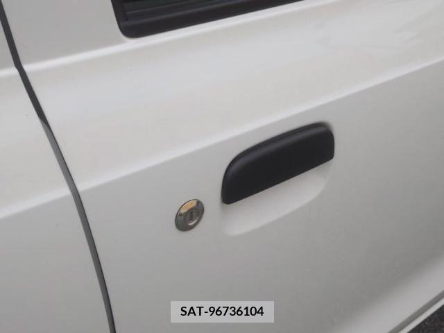 Suzuki ALTO 2018-04 333789-27