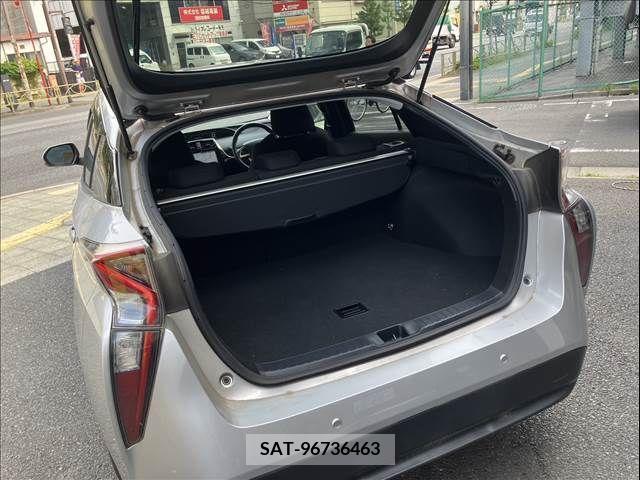 Toyota PRIUS 2017-09 342538-27