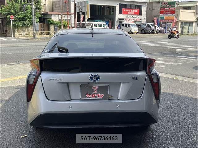 Toyota PRIUS 2017-09 342538-5