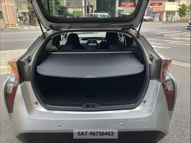 Toyota PRIUS 2017-09 342538-25
