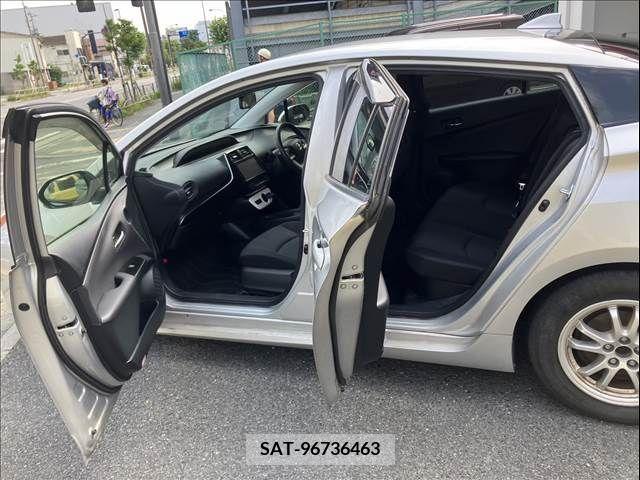 Toyota PRIUS 2017-09 342538-13